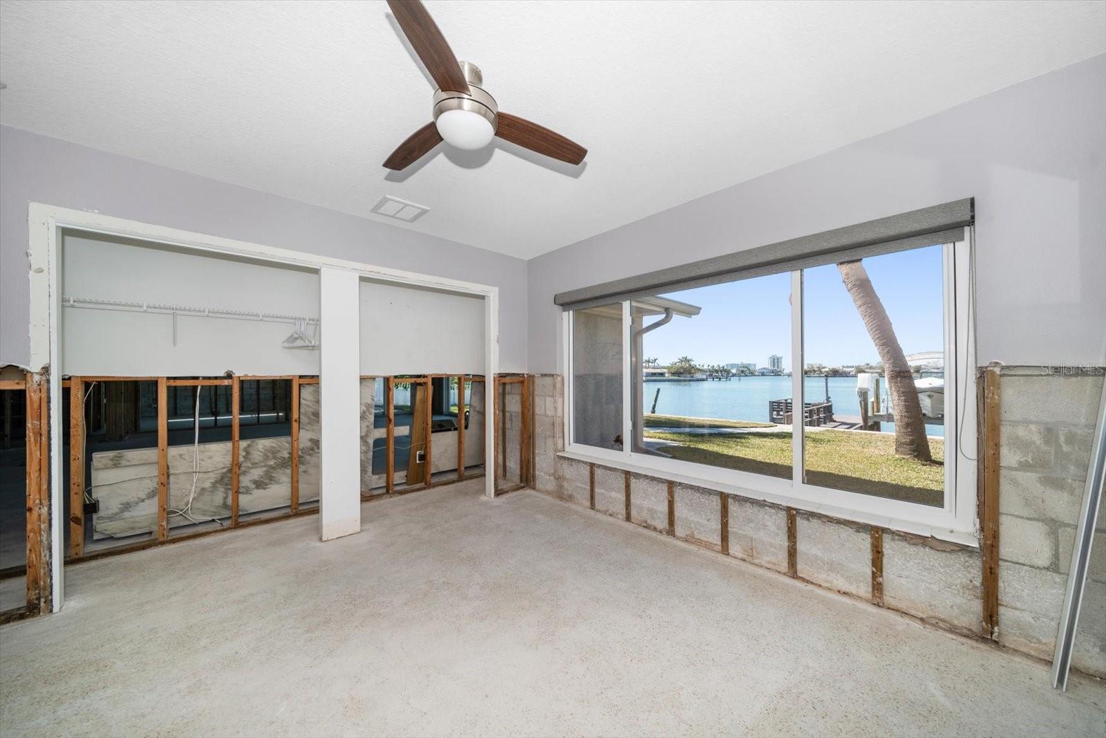 17362 KENNEDY DR, NORTH REDINGTON BEACH, FL, 33708