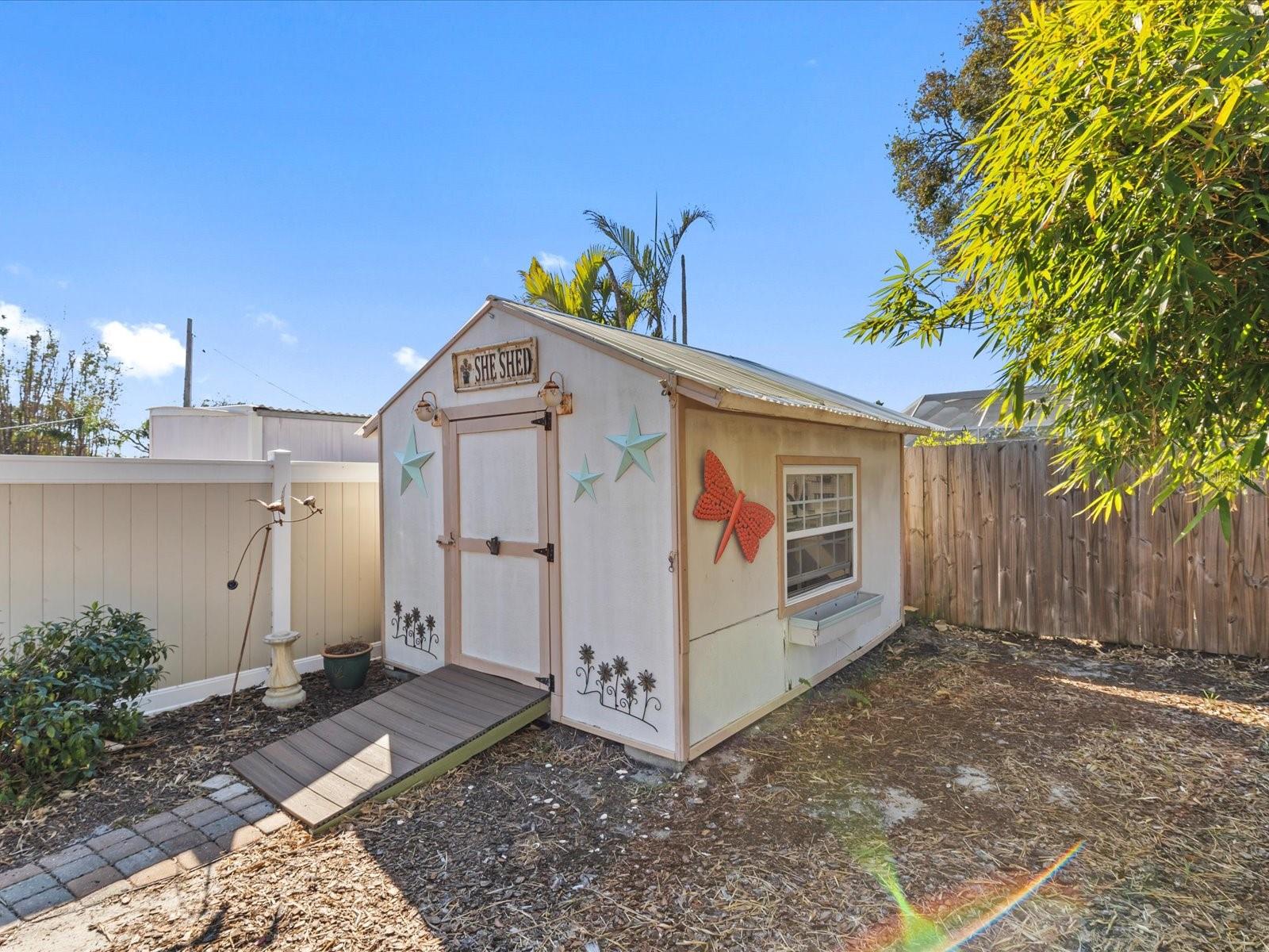 240 TIMBERLANE DR, PALM HARBOR, FL, 34683