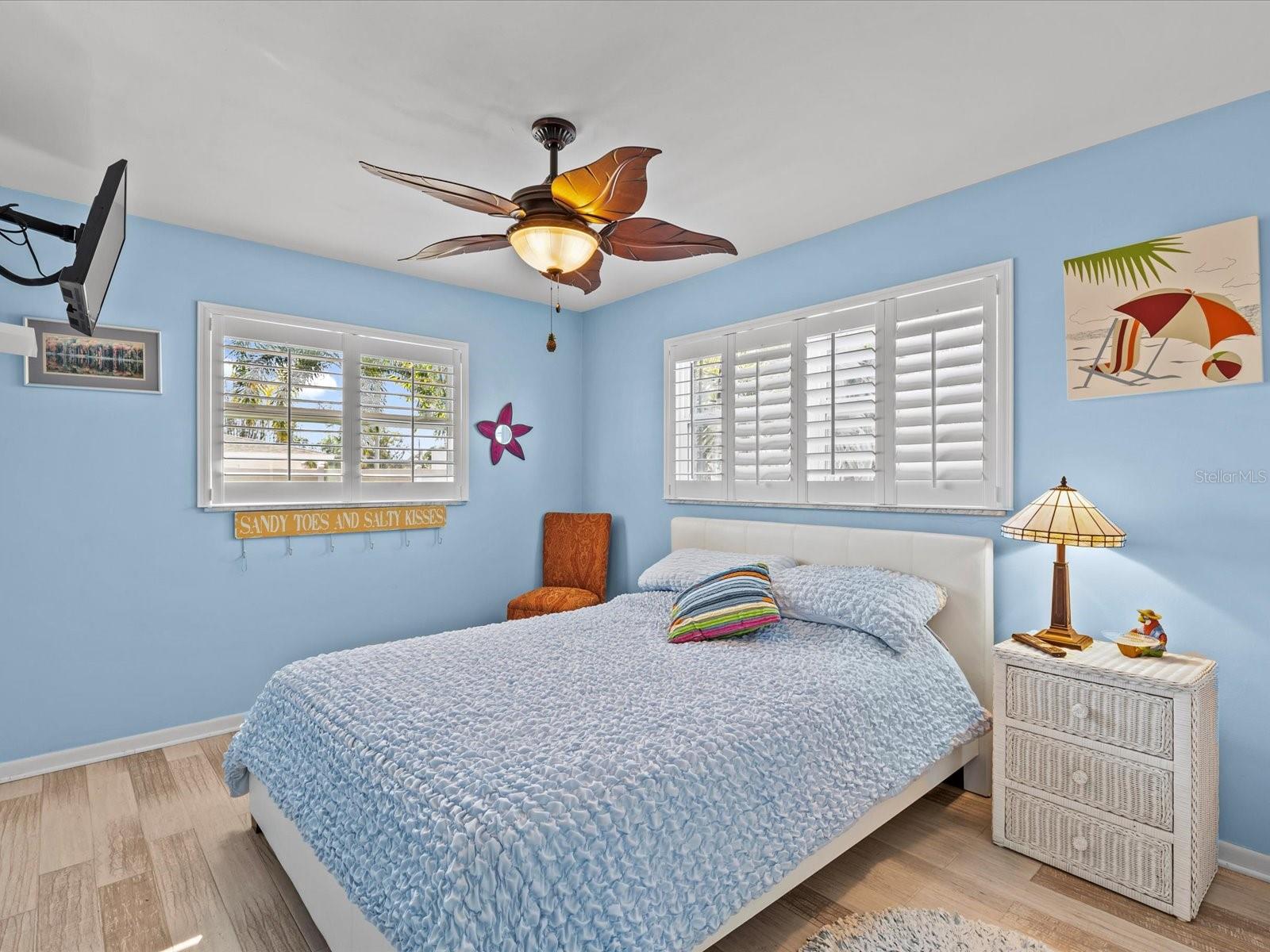 240 TIMBERLANE DR, PALM HARBOR, FL, 34683