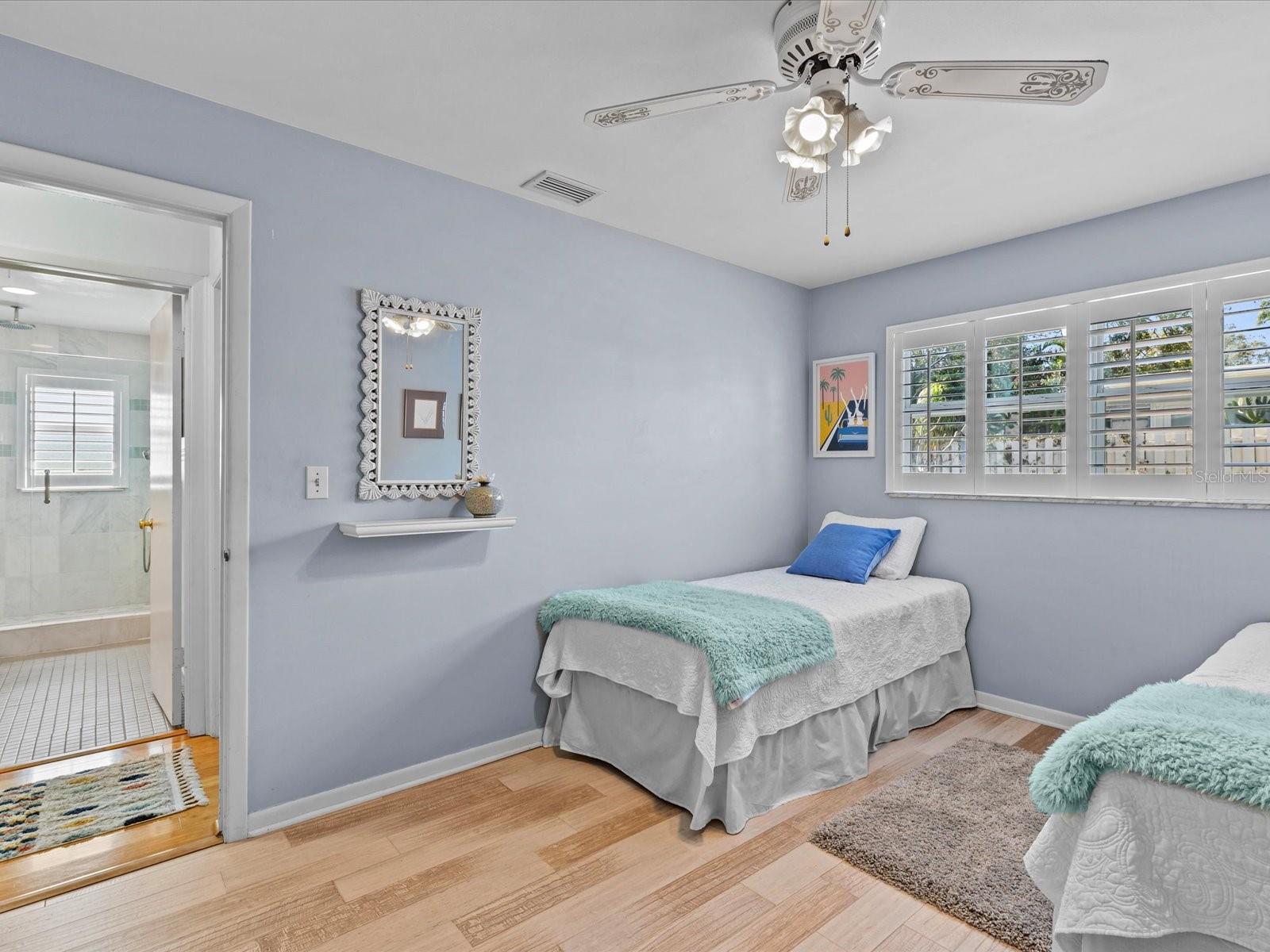 240 TIMBERLANE DR, PALM HARBOR, FL, 34683