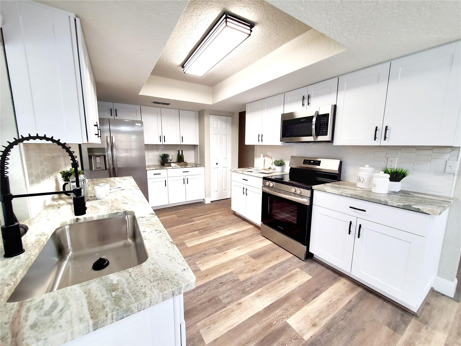 3464 SUTHERLAND DR, PALM HARBOR, FL, 34684