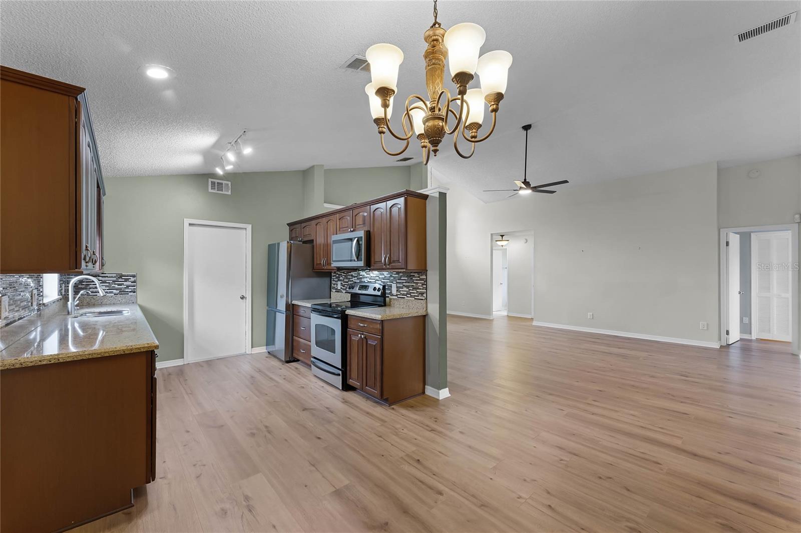 1621 RIVEREDGE RD, OVIEDO, FL, 32766