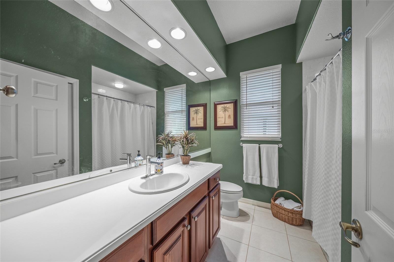 A4635163 Property Photo