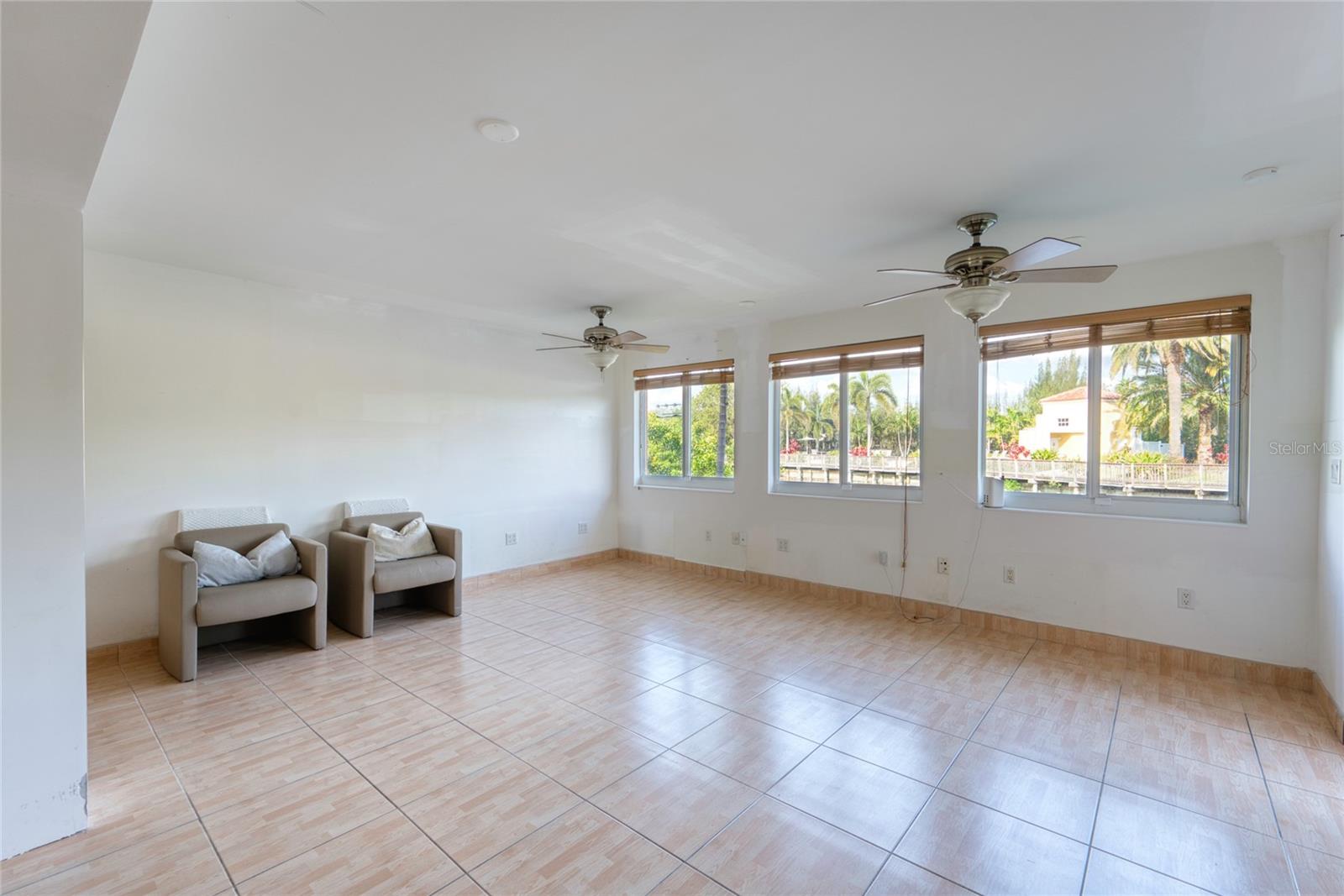 1085 SE 6TH AVE, DANIA, FL, 33004