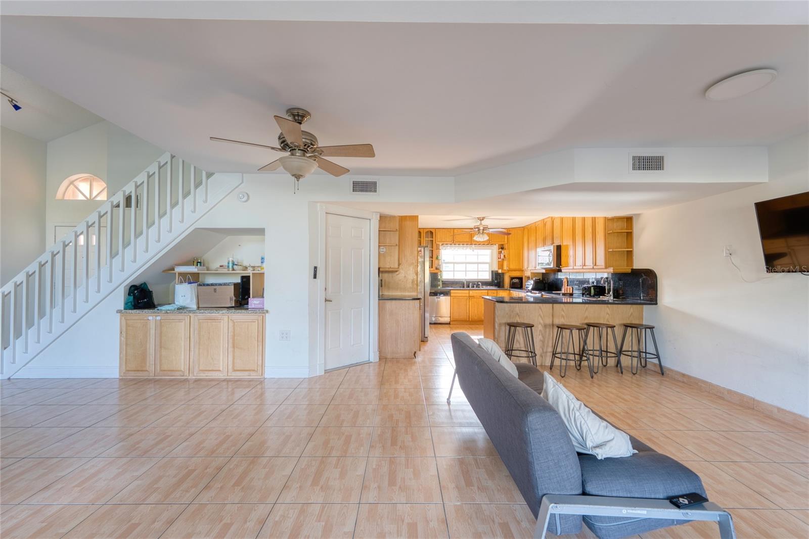 1085 SE 6TH AVE, DANIA, FL, 33004