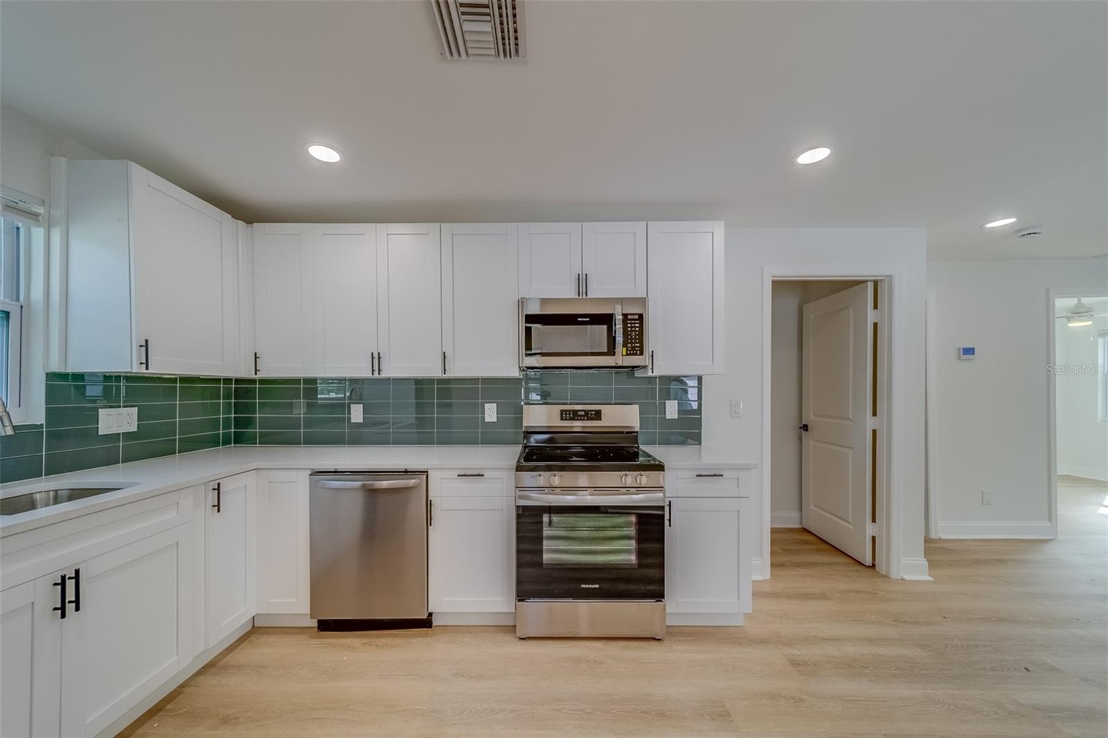 2901 64TH AVE N, ST PETERSBURG, FL, 33702