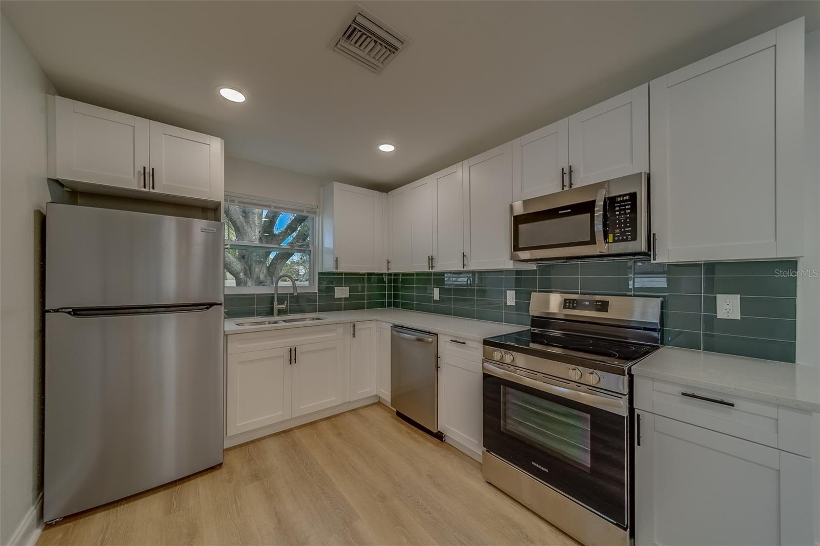 2901 64TH AVE N, ST PETERSBURG, FL, 33702