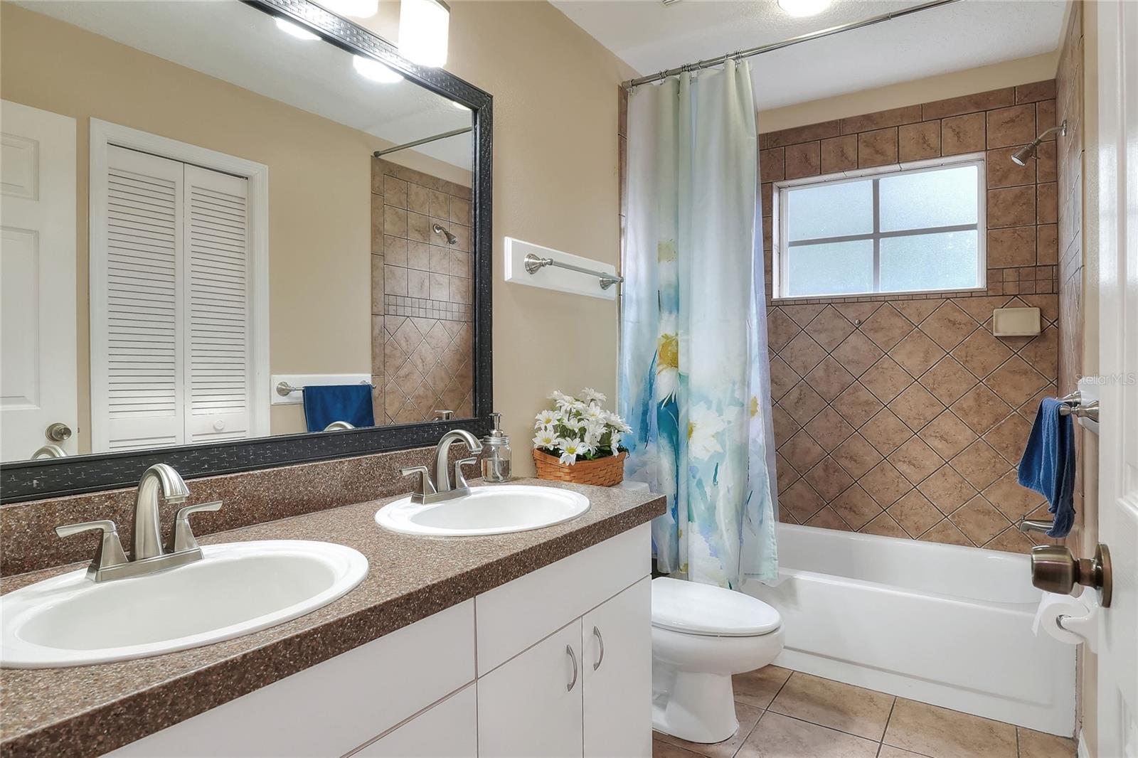 3507 AUTUMN GLEN DR, VALRICO, FL, 33596