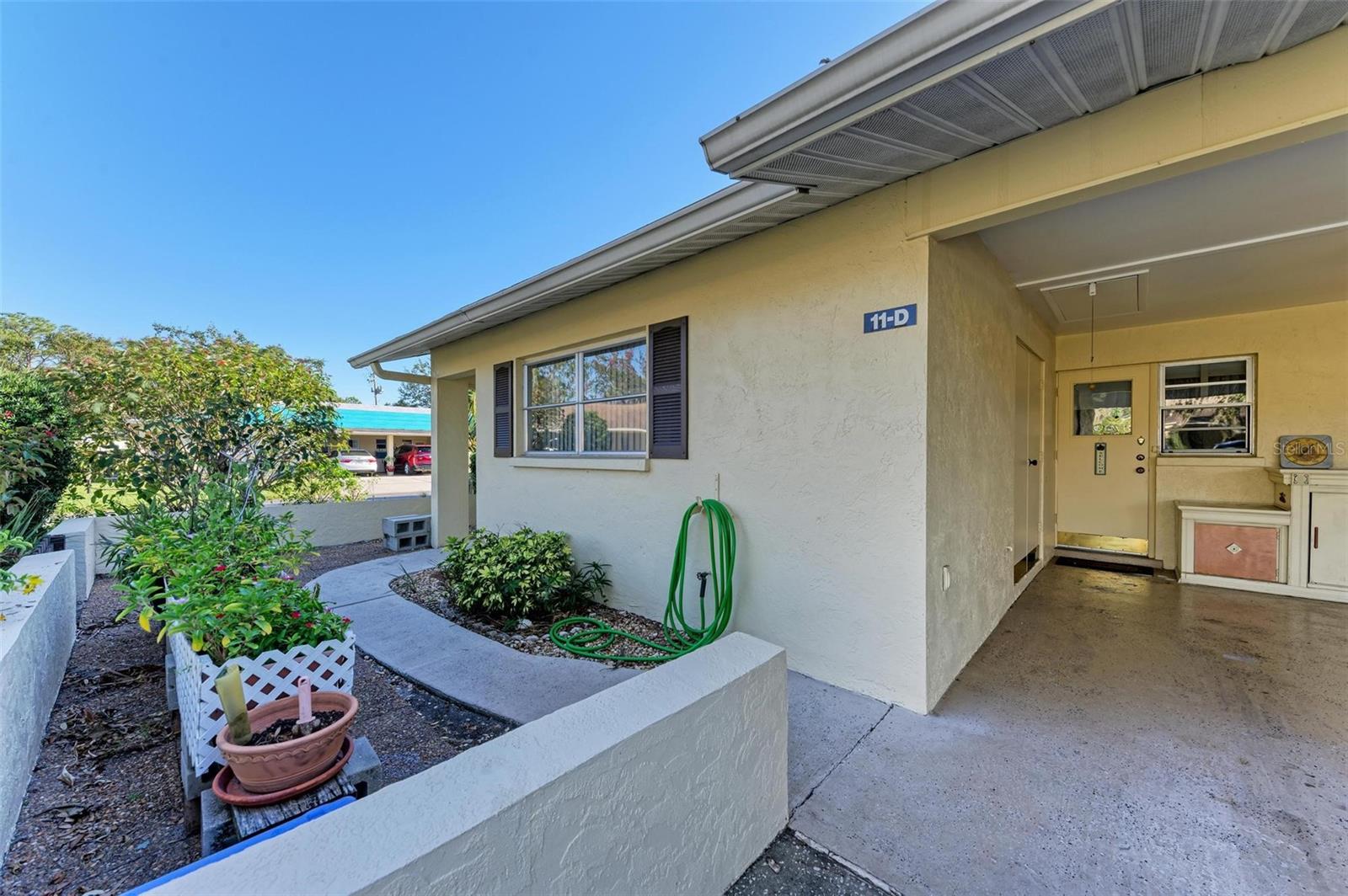 390 301 BLVD W #11D, BRADENTON, FL, 34205