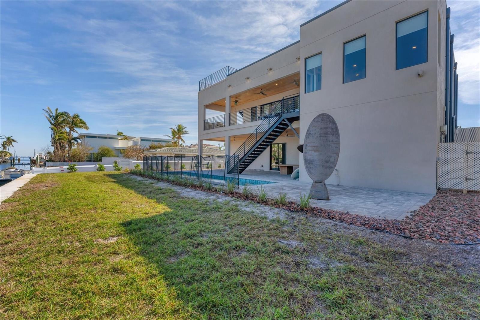 569 ROUNTREE DR, LONGBOAT KEY, FL, 34228