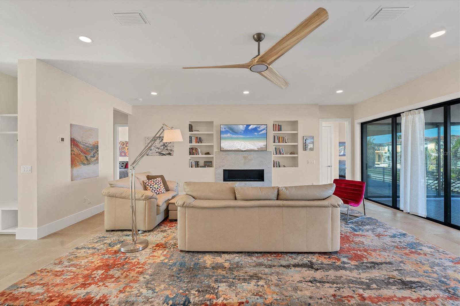 569 ROUNTREE DR, LONGBOAT KEY, FL, 34228