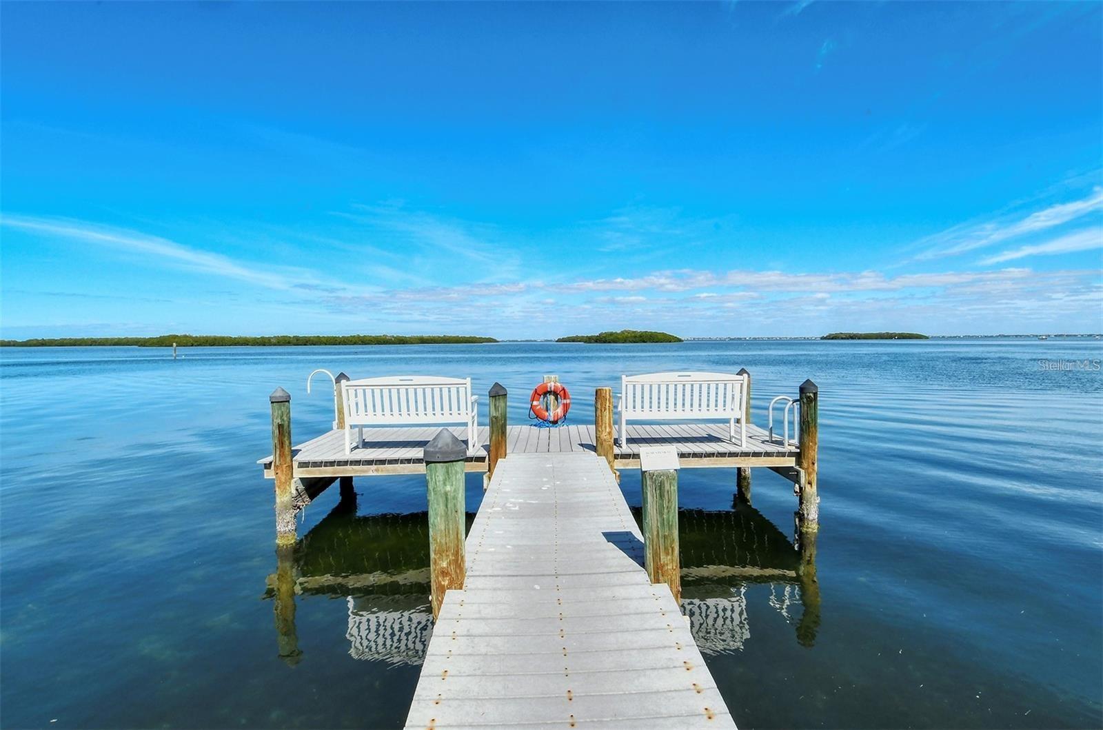 569 ROUNTREE DR, LONGBOAT KEY, FL, 34228