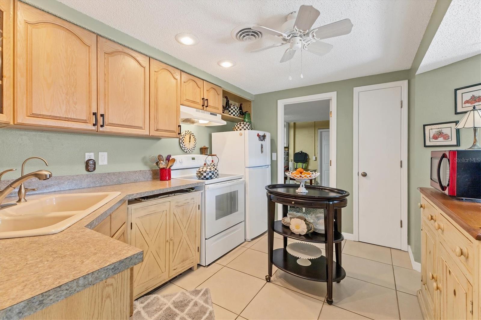 351 GARDEN RD, VENICE, FL, 34293