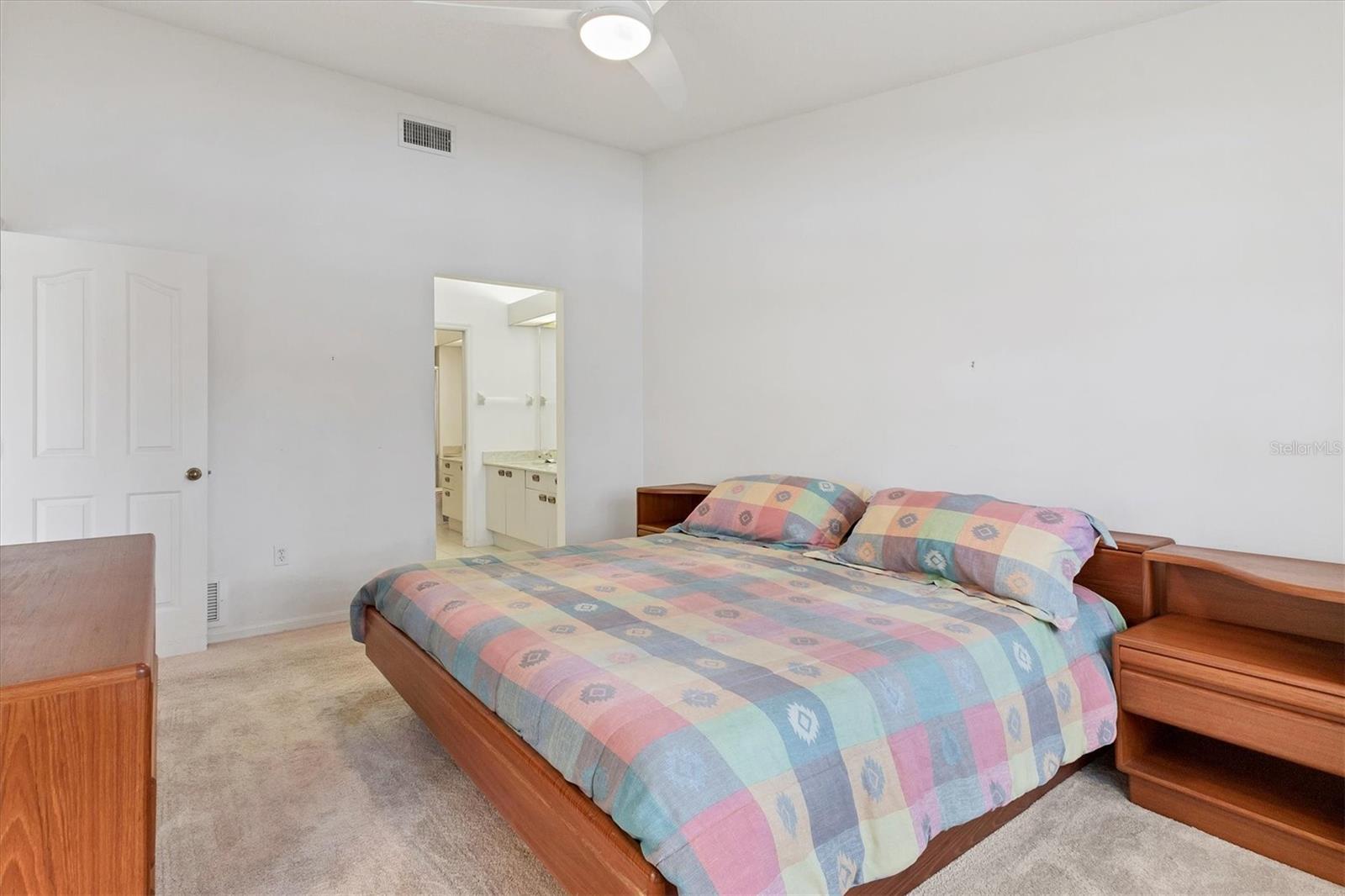 5432 HAMPSTEAD HEATH #26, SARASOTA, FL, 34235