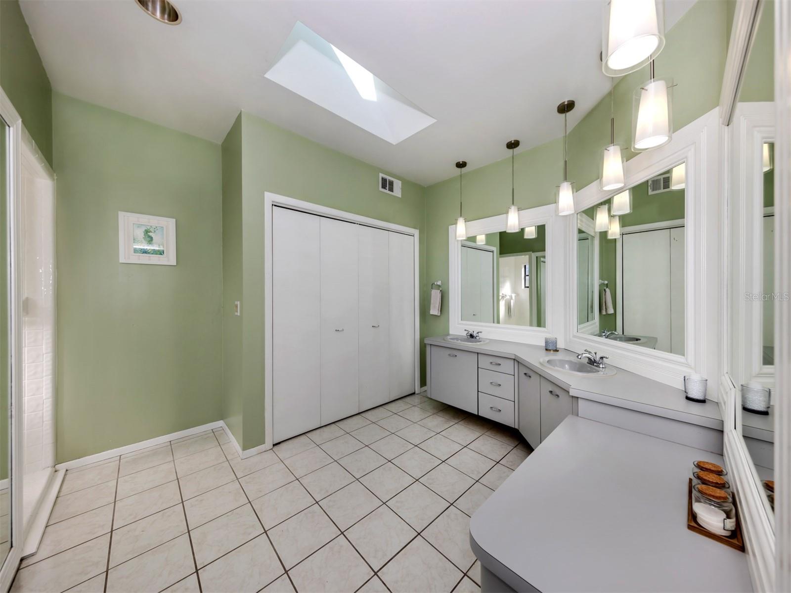 4819 GREENLEAF RD, SARASOTA, FL, 34233