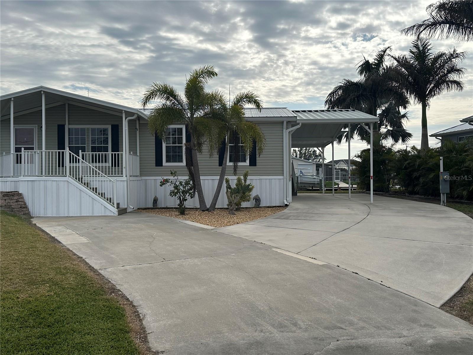 701 HOLLYHILL CT, PUNTA GORDA, FL, 33950