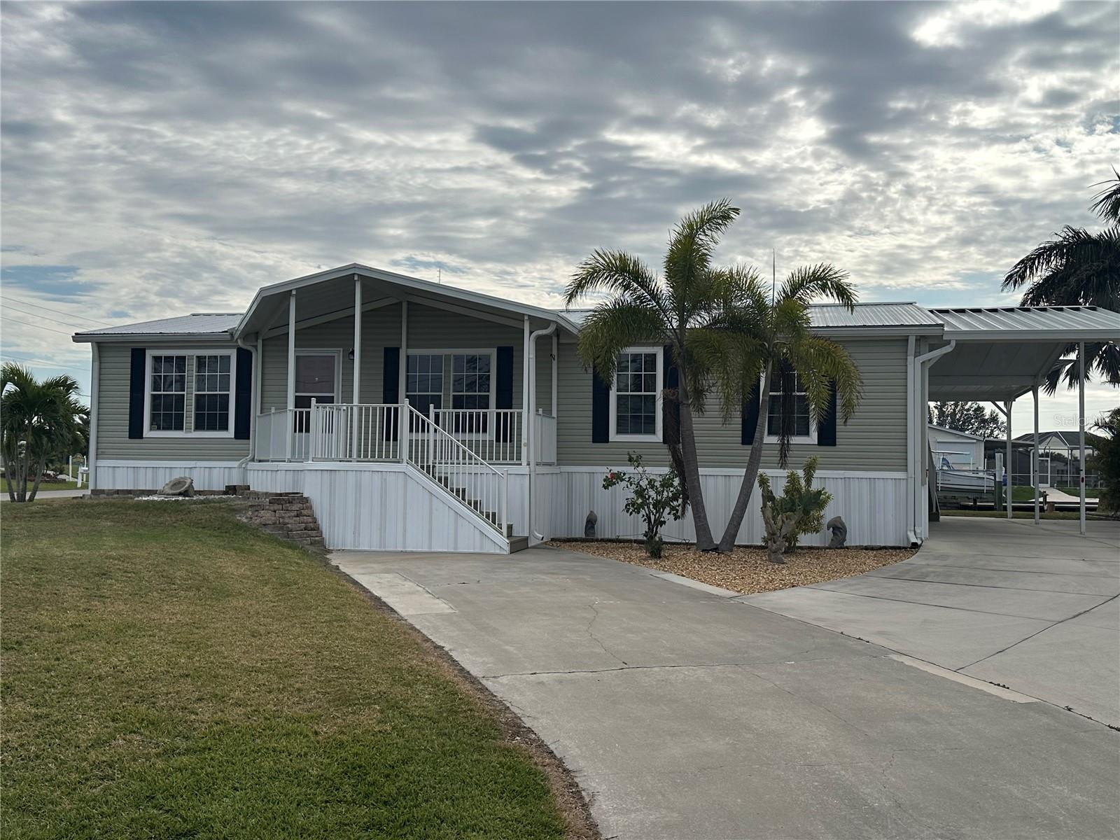 701 HOLLYHILL CT, PUNTA GORDA, FL, 33950