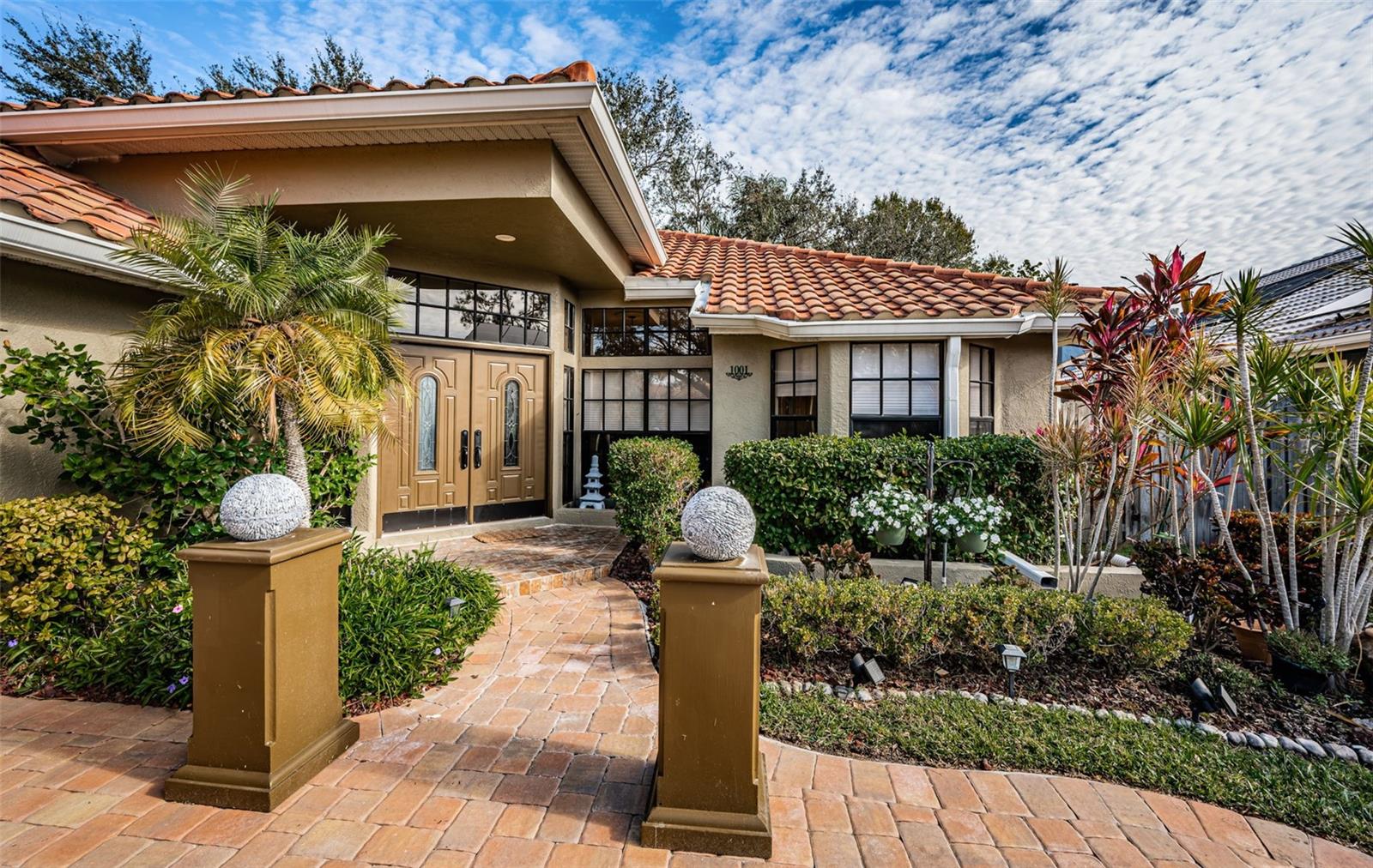 1001 LIVE OAK AVE NE, ST PETERSBURG, FL, 33703