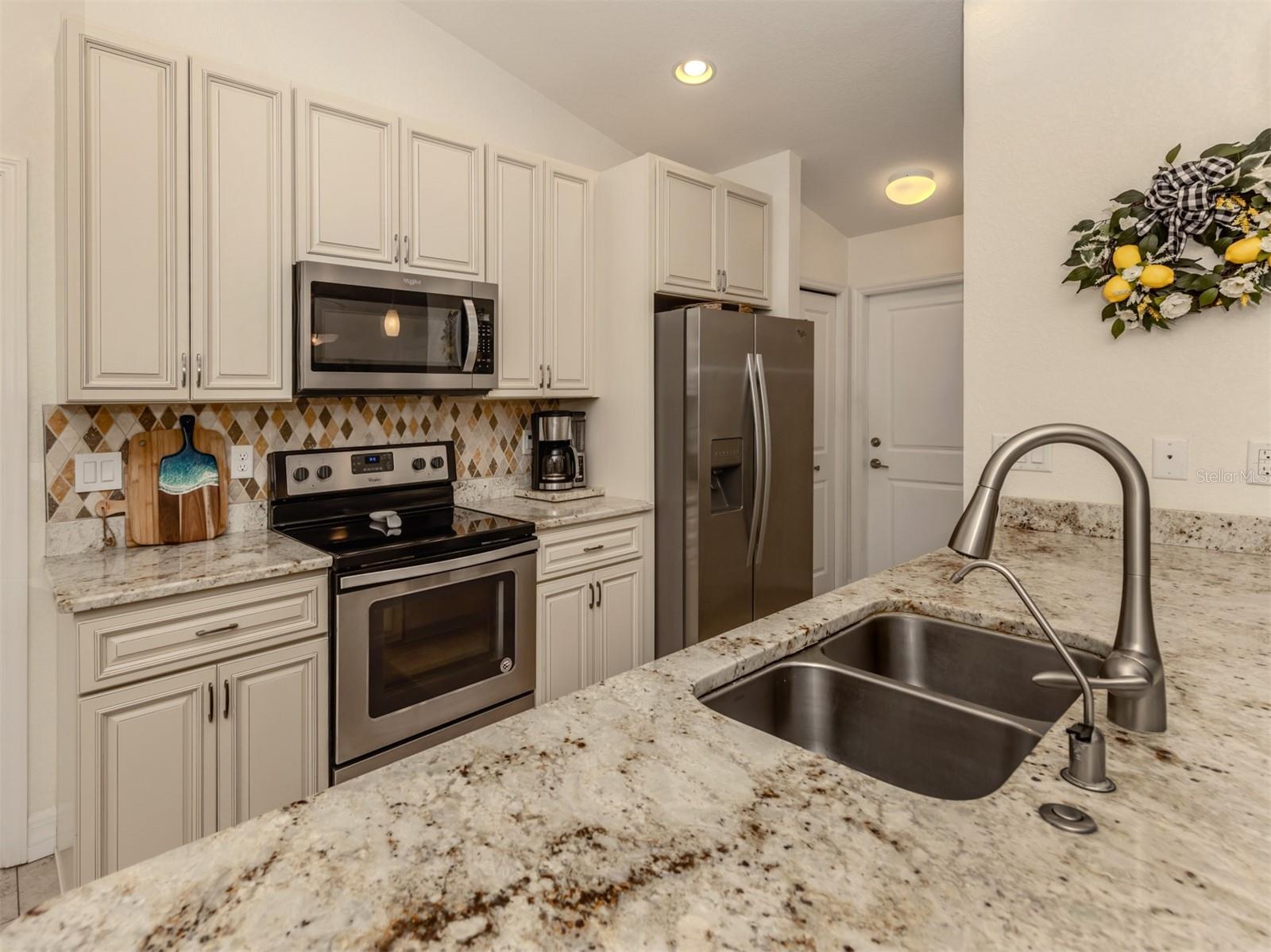 4352 ADELAIDE AVE, NORTH PORT, FL, 34288