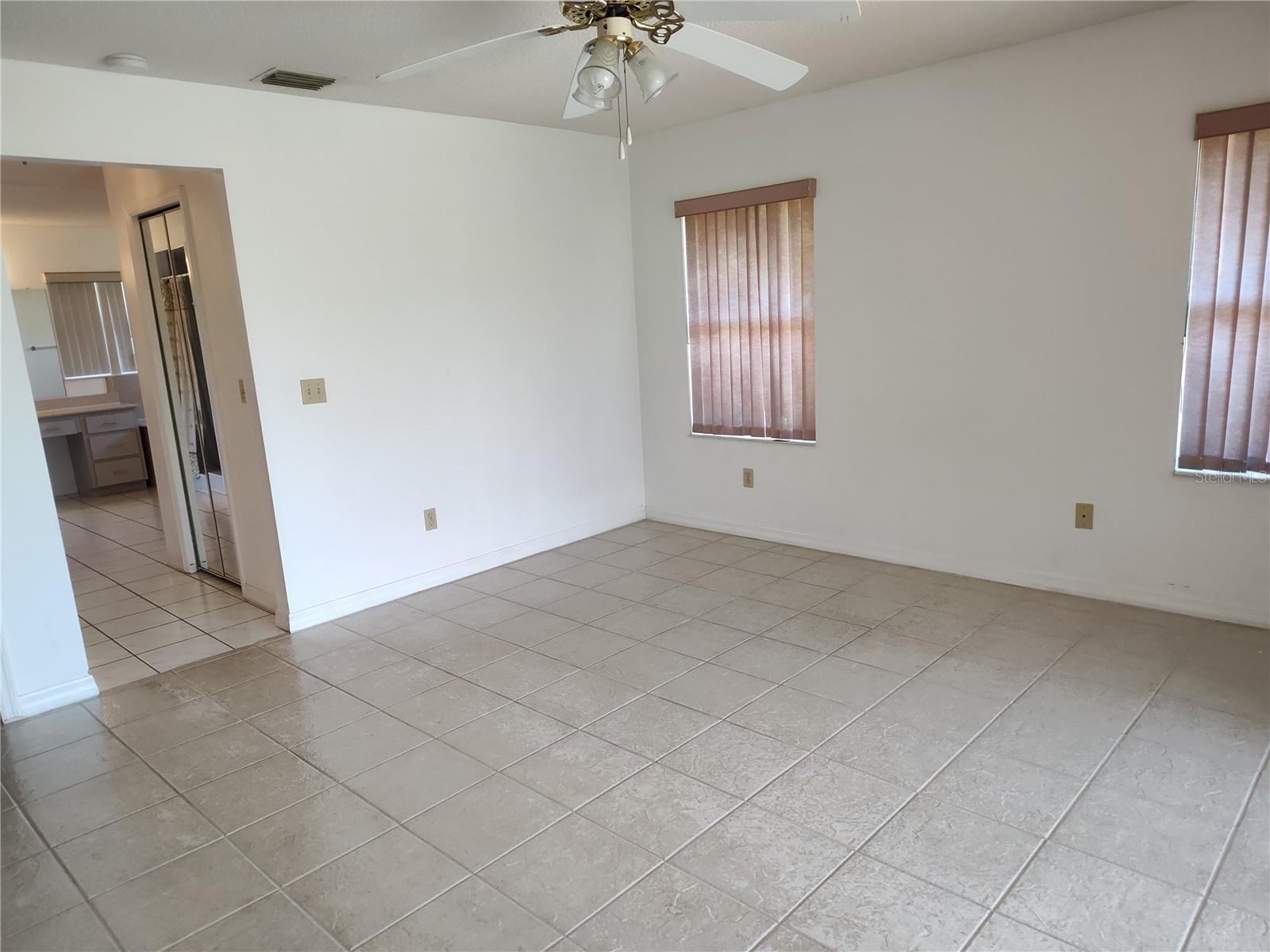 23 FOREST HILL DR, PALM COAST, FL, 32137
