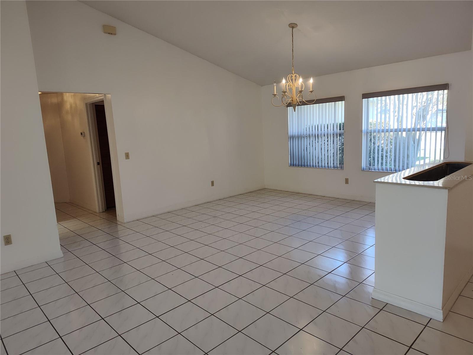 23 FOREST HILL DR, PALM COAST, FL, 32137