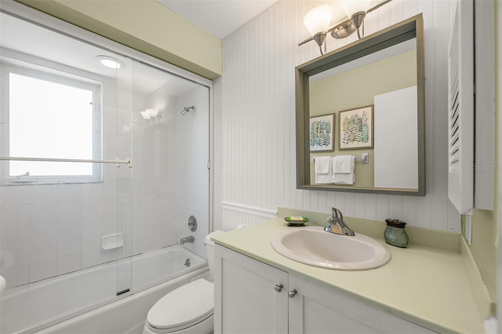 600/602 BEACH RD #1 & 2, SARASOTA, FL, 34242