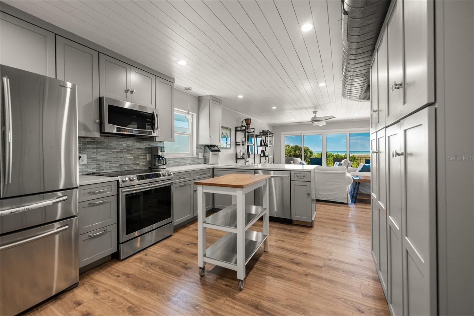 600/602 BEACH RD #1 & 2, SARASOTA, FL, 34242