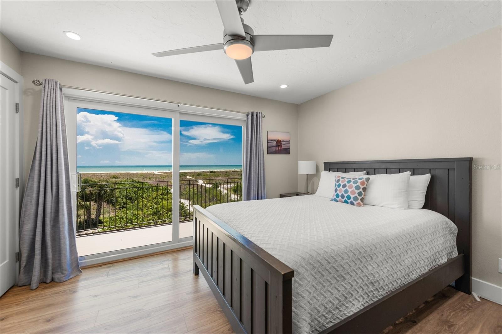 600/602 BEACH RD #1 & 2, SARASOTA, FL, 34242