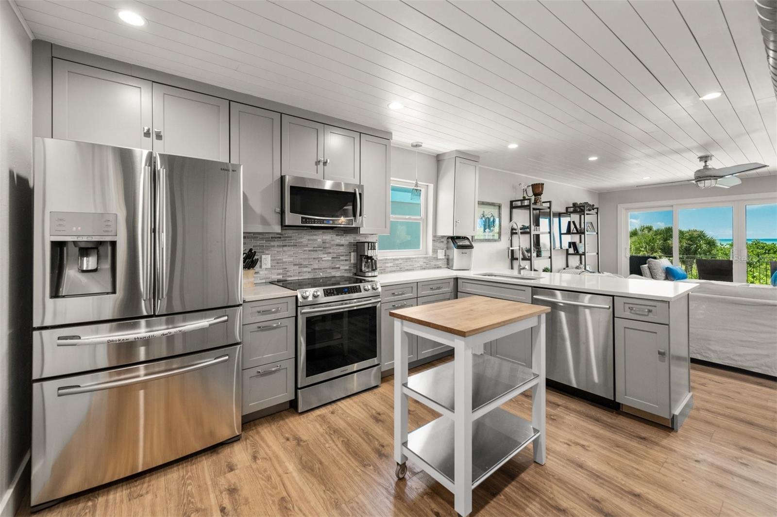 600/602 BEACH RD #1 & 2, SARASOTA, FL, 34242