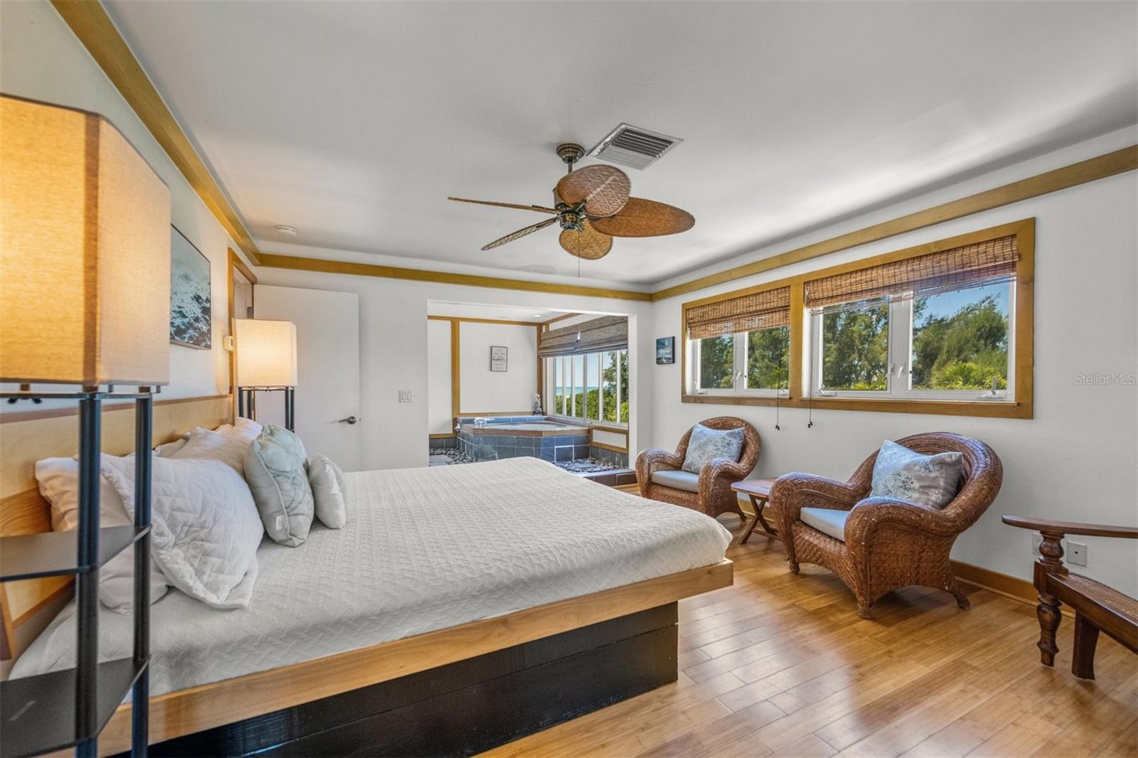 600/602 BEACH RD #1 & 2, SARASOTA, FL, 34242