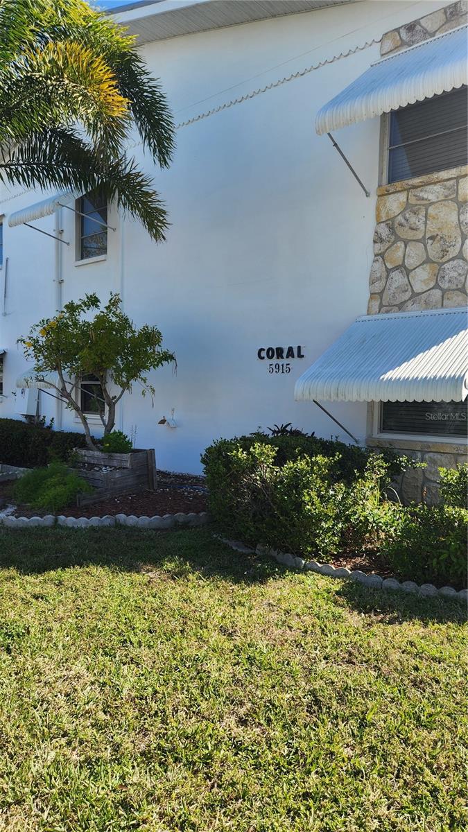 TB8337497 Property Photo