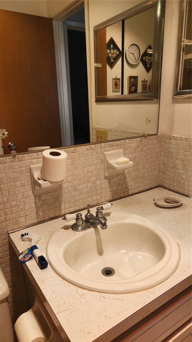 TB8337497 Property Photo