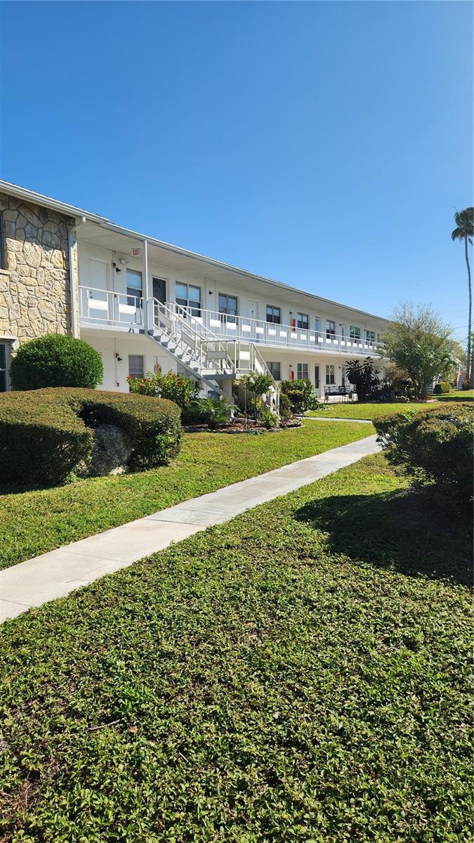 TB8337497 Property Photo