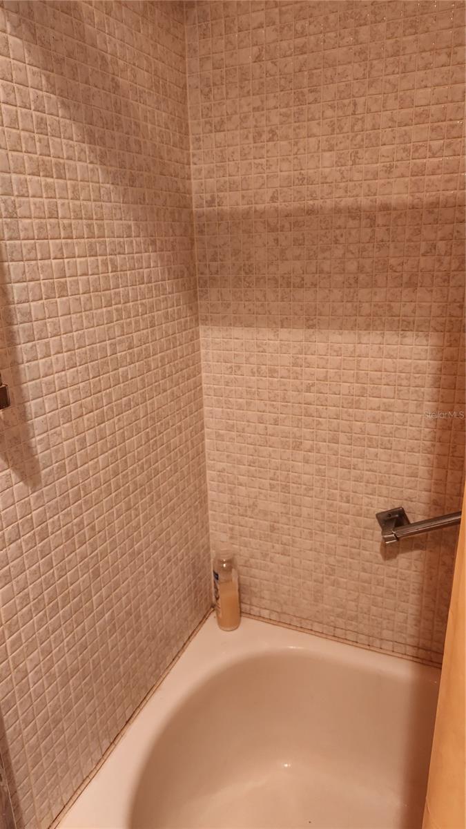 TB8337497 Property Photo