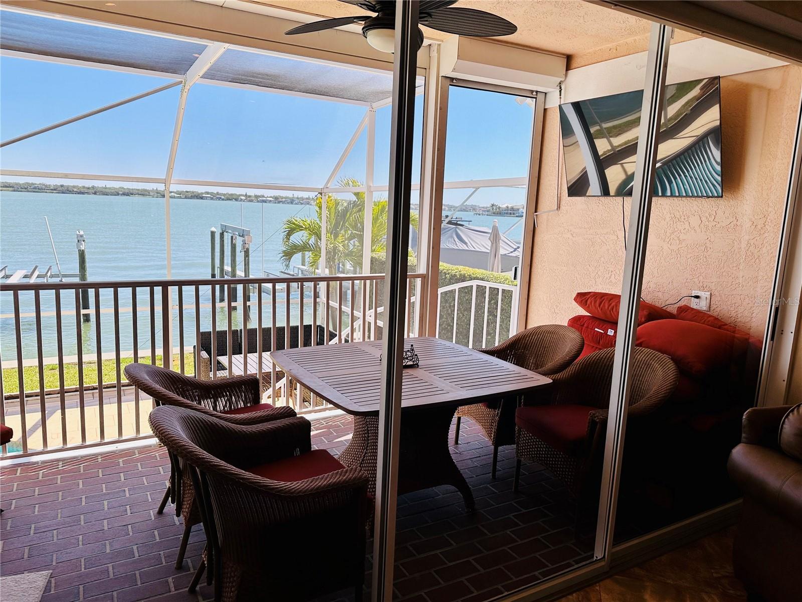 202 SAND KEY ESTATES DR, CLEARWATER BEACH, FL, 33767