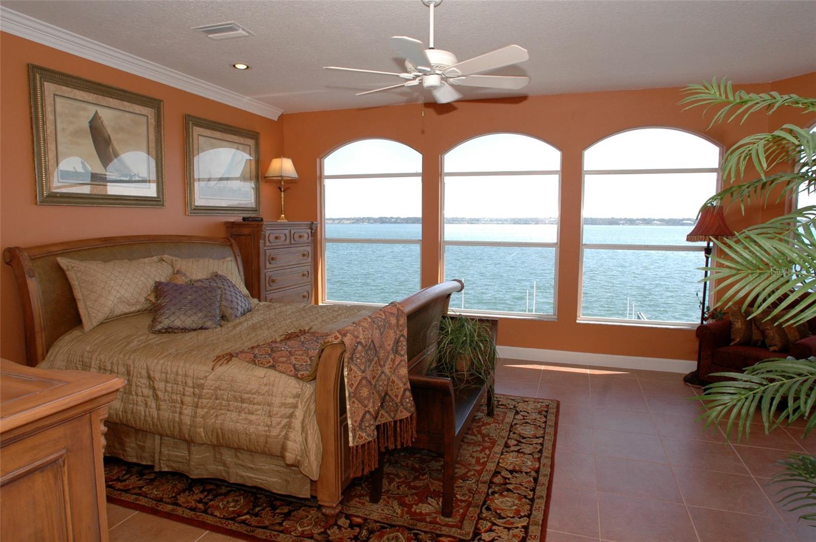202 SAND KEY ESTATES DR, CLEARWATER BEACH, FL, 33767
