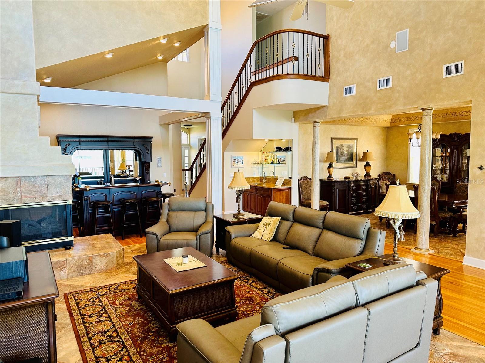 202 SAND KEY ESTATES DR, CLEARWATER BEACH, FL, 33767
