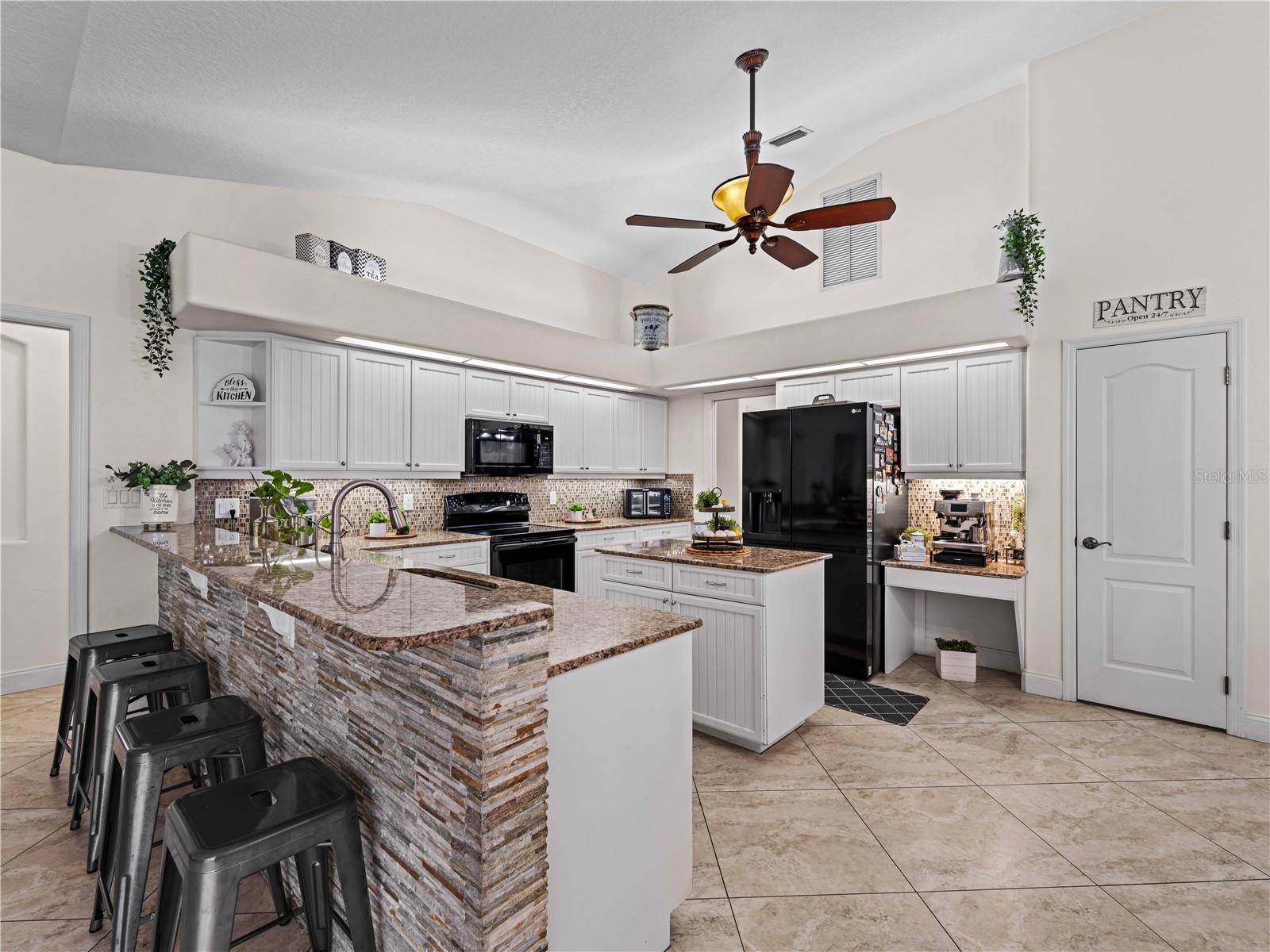 8107 HIGH OAKS TRL, MYAKKA CITY, FL, 34251