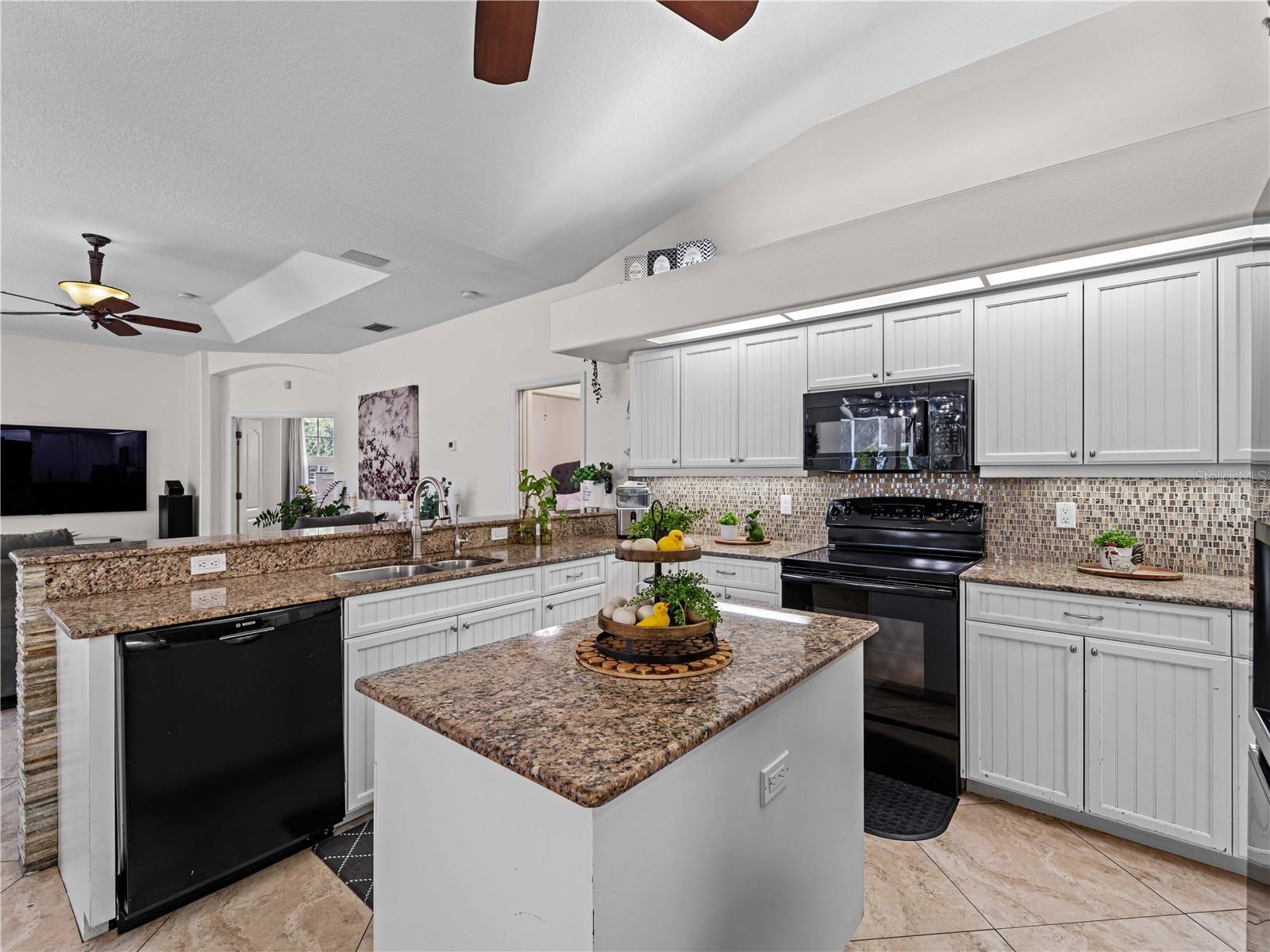 8107 HIGH OAKS TRL, MYAKKA CITY, FL, 34251