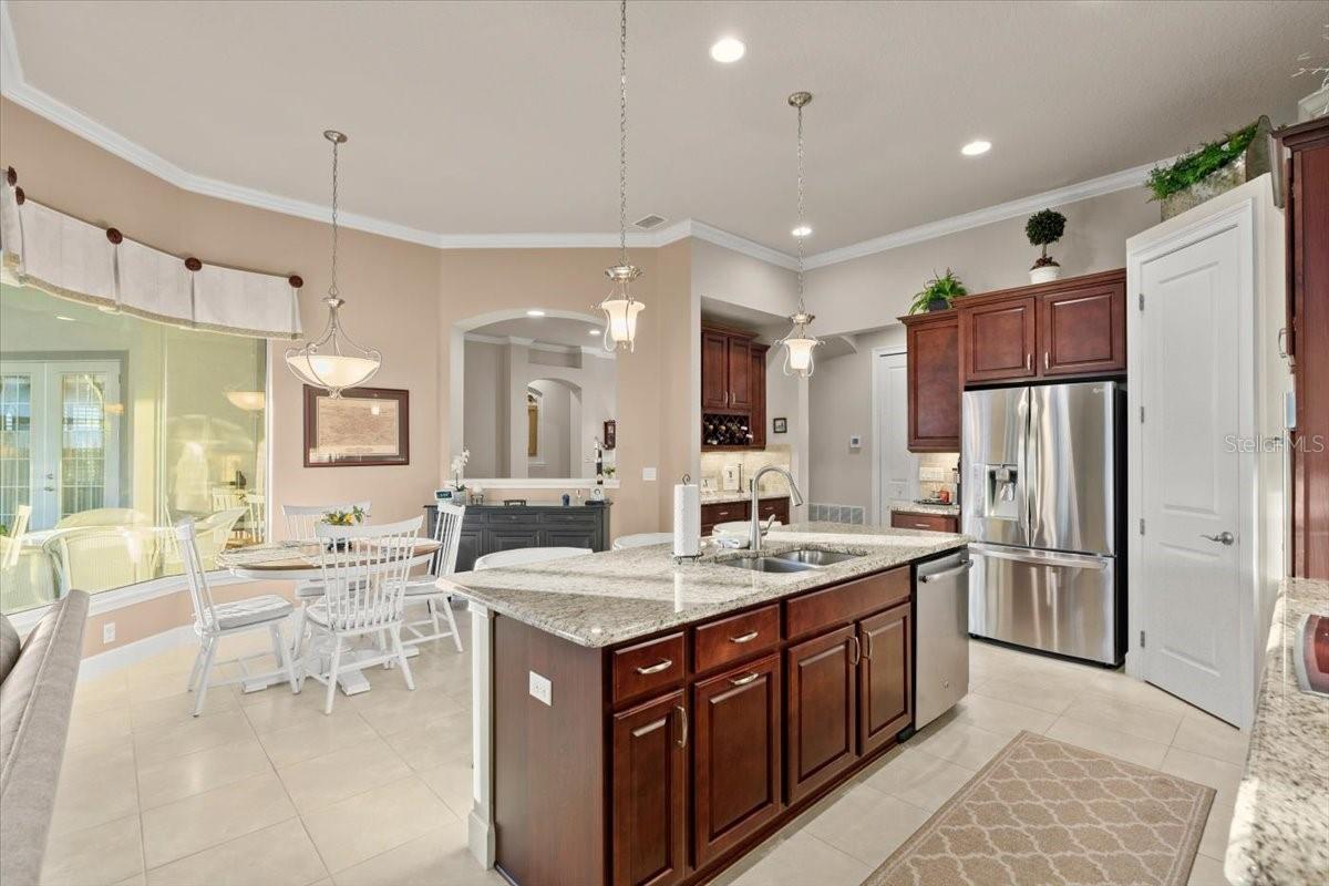 702 WOODBRIDGE CT, ORMOND BEACH, FL, 32174