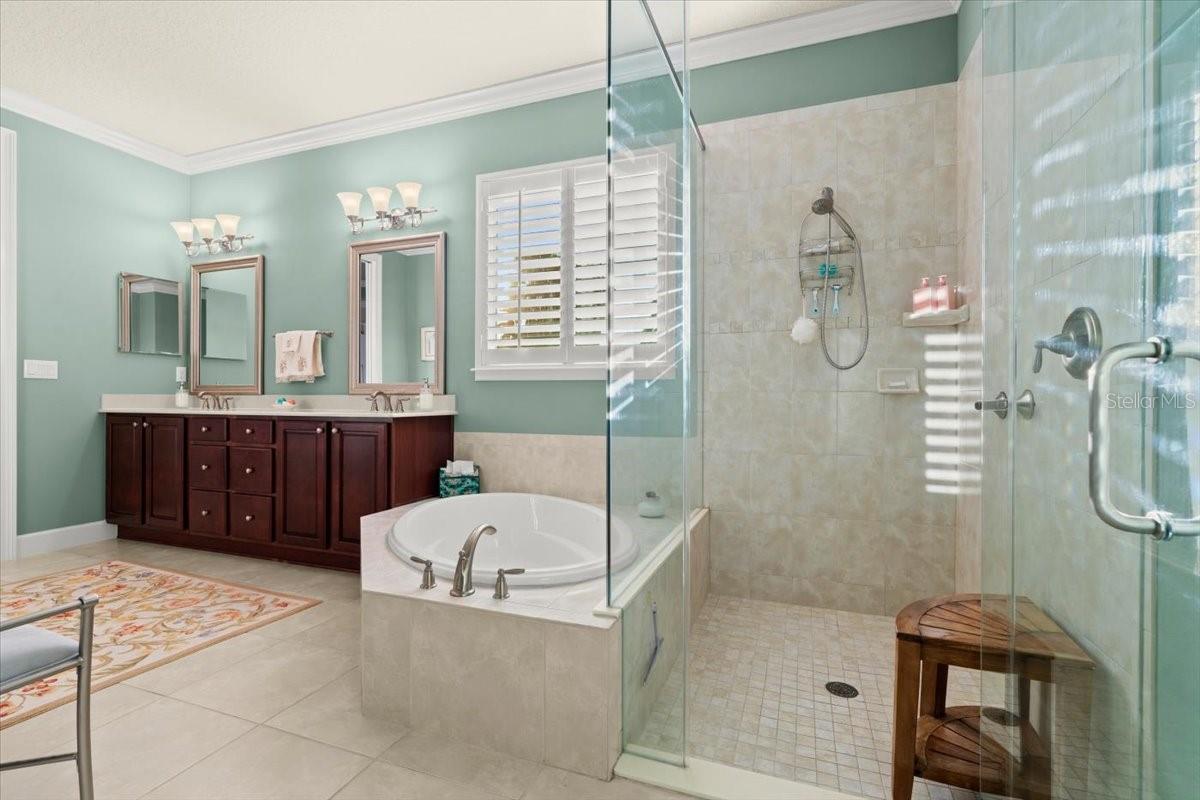 702 WOODBRIDGE CT, ORMOND BEACH, FL, 32174