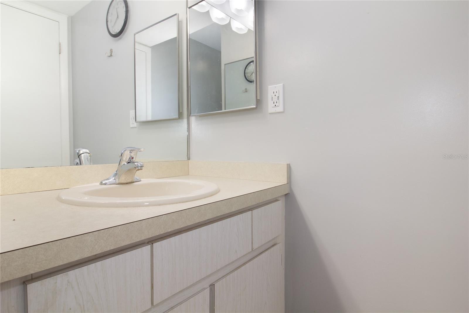 9224 MISSION OAKS BLVD, SEMINOLE, FL, 33776
