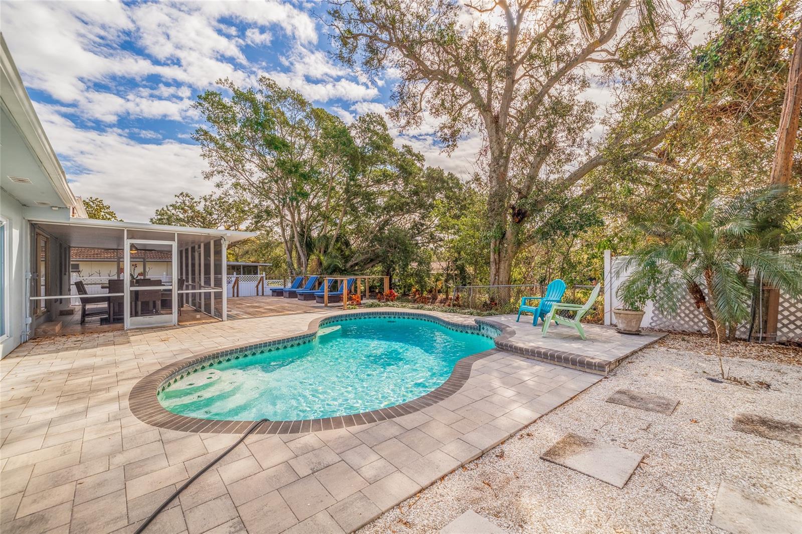 3282 HONEYSUCKLE RD, LARGO, FL, 33770
