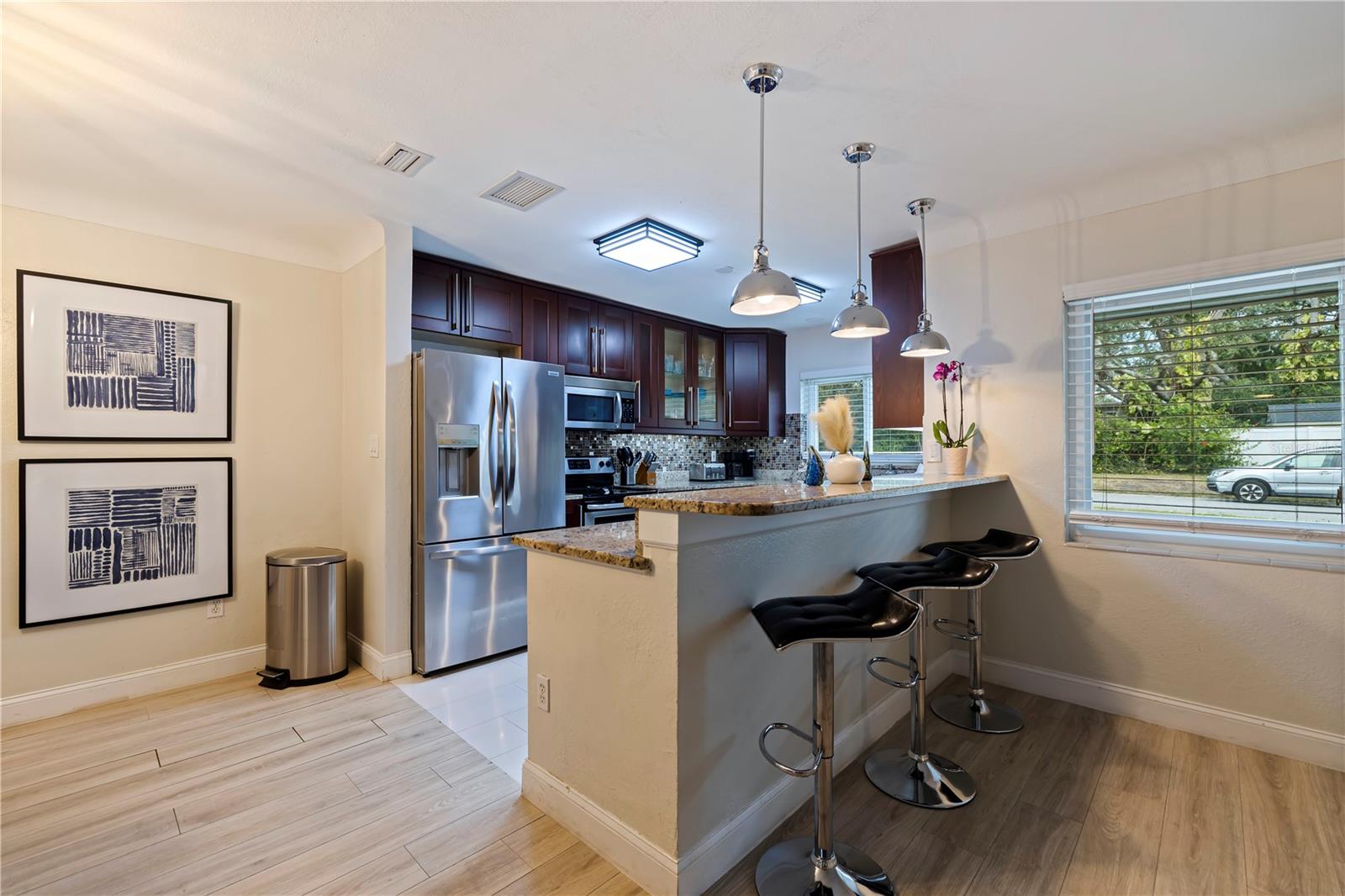 3282 HONEYSUCKLE RD, LARGO, FL, 33770