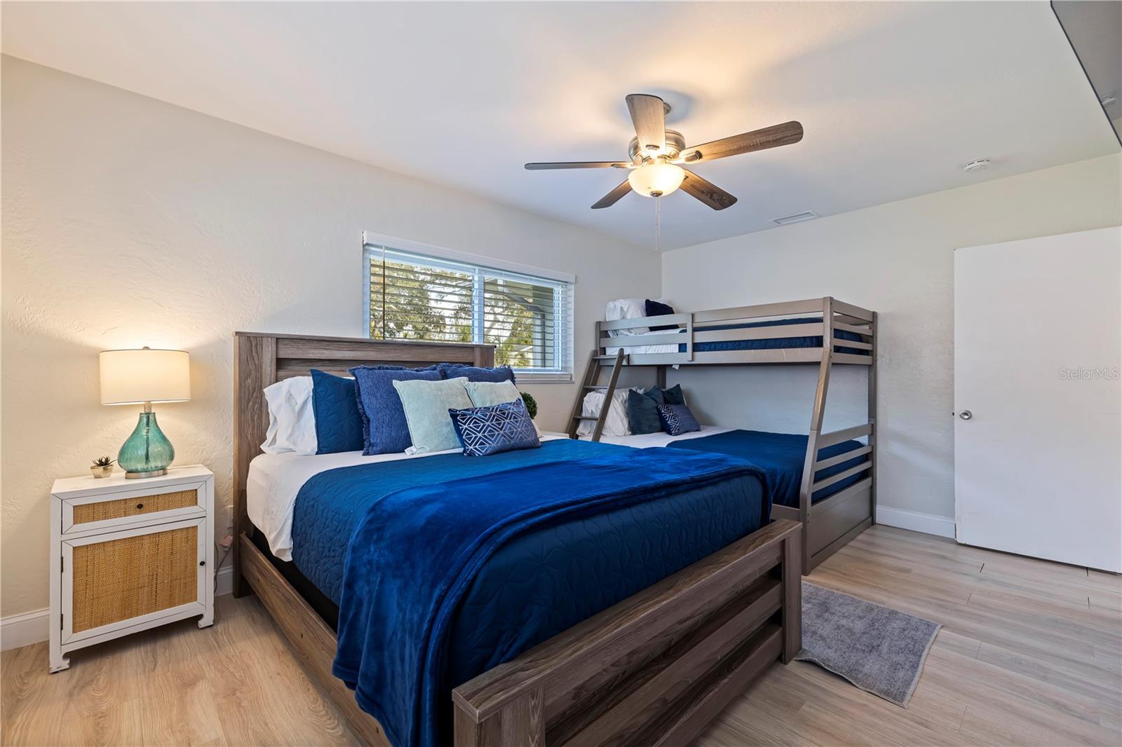 3282 HONEYSUCKLE RD, LARGO, FL, 33770