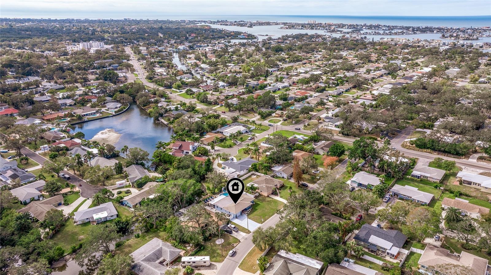 3282 HONEYSUCKLE RD, LARGO, FL, 33770