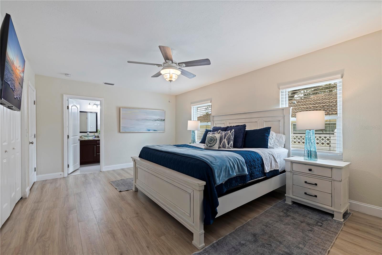 3282 HONEYSUCKLE RD, LARGO, FL, 33770