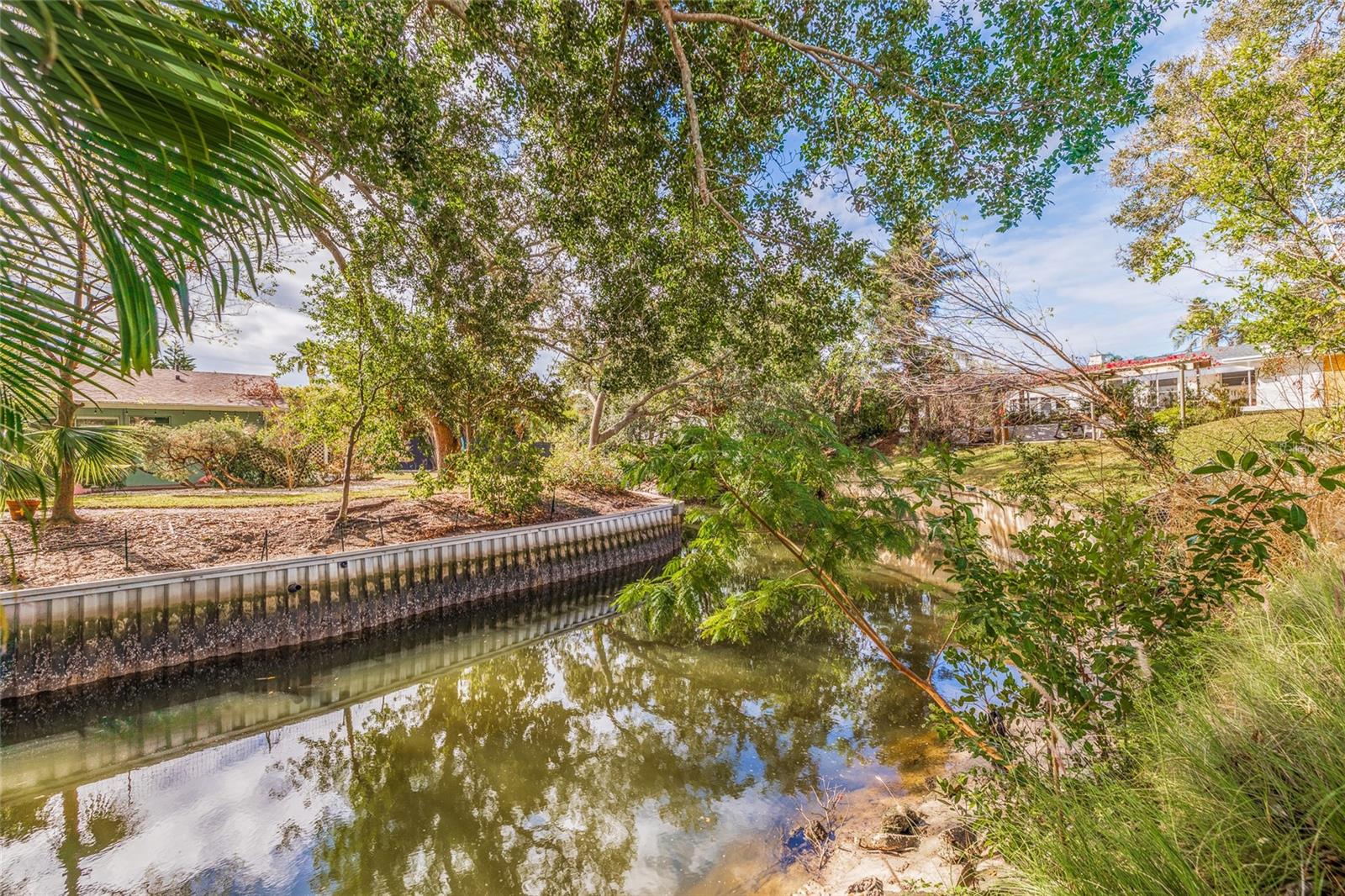 3282 HONEYSUCKLE RD, LARGO, FL, 33770