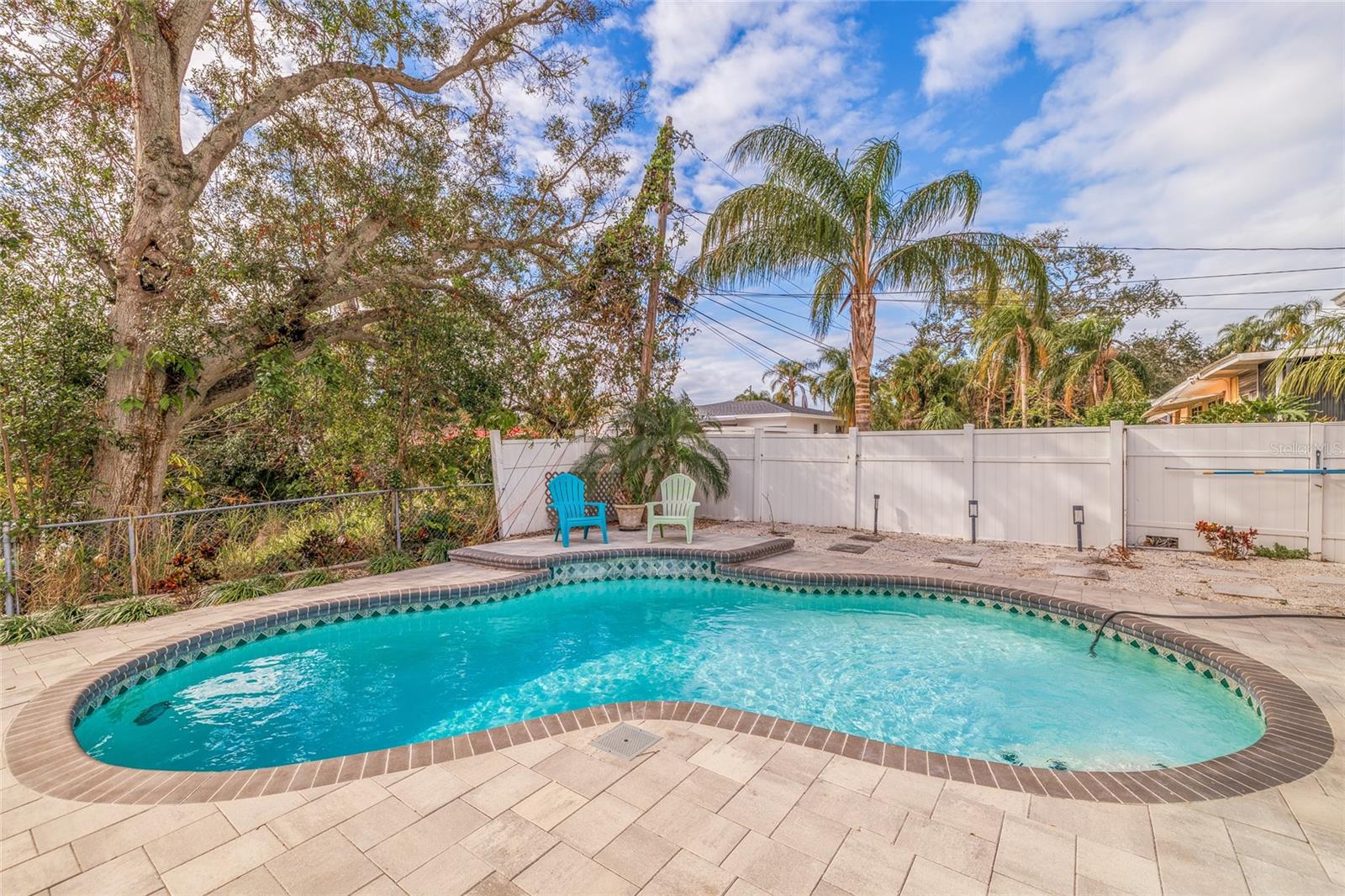 3282 HONEYSUCKLE RD, LARGO, FL, 33770