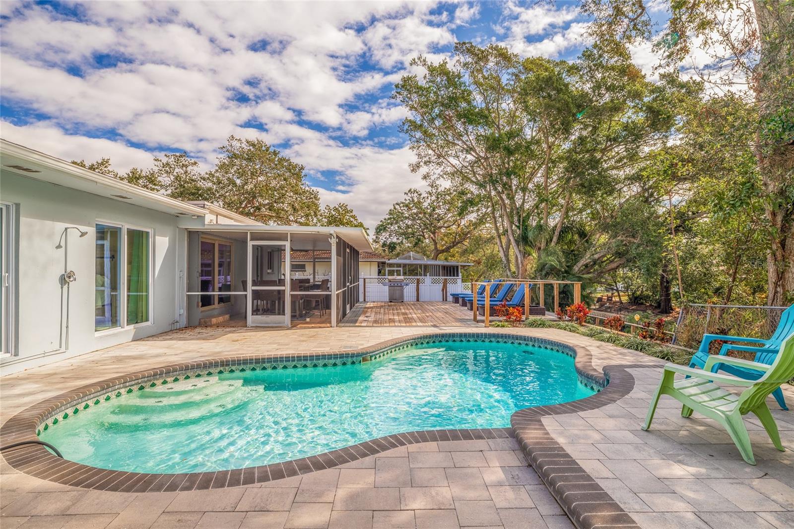 3282 HONEYSUCKLE RD, LARGO, FL, 33770